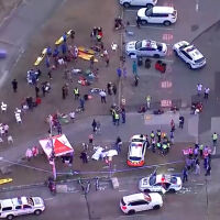 Стрелба на плаж в Австралия: 10 загинали, включително един стрелец, двама полицаи са ранени