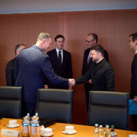 Преговорите за мир: Среща между Зеленски, евролидери и американски представители