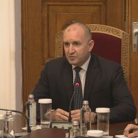 Президентът проведе консултации с ГЕРБ и ПП-ДБ (СНИМКИ и ВИДЕО)