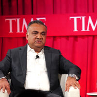 Шефът на YouTube ограничи екранното време на децата си, притеснява се за психичното им здраве