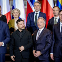 Европа предлага „многонационални сили“ за Украйна