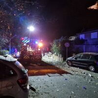 Две деца загинаха при експлозия в жилищен блок във Франция 