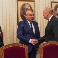 АПС при Радев: Над 130 депутати формираха и подкрепяха това правителство и бяха оспорени от обществото