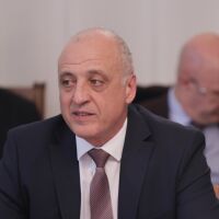 На първо четене: Бойко Борисов и Делян Пеевски остават без охрана от НСО