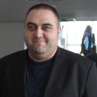 Камерите в тоалетни: Арестуваният директор се прибра под гаранция и отказа коментар