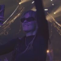 Mарко Карола, Адам Бейер и Джои Даниел за пулта на EXE