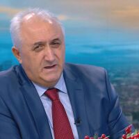  Мехмед Дикме: Пеевски ще остане в историята като човека, сменил Доган