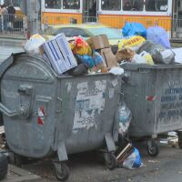 Жители на още 6 района в София се притесняват, че кварталите им остават без сметопочистване