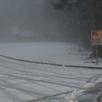 АПИ: Снежни и хлъзгави пътища затрудняват движението в почти цялата страна