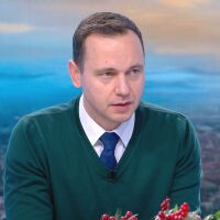 Иван Георгиев: Доскоро наблюдавахме случващото се в света през прозореца, през 2025 г. събитията влязоха с шут през вратата