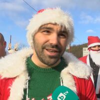 Мотористи от цялата страна обличат костюми на Дядо Коледа