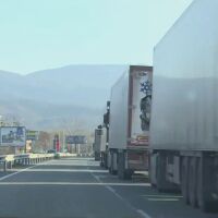 Обмислят безсрочна блокада: Гръцките фермери отново затвориха граничните пунктове