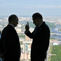 Богати, но безгласни: Как Путин подчини руските милиардери по време на войната?