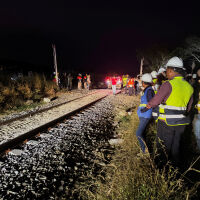 Влак дерайлира в Мексико, най-малко 13 загинаха и близо 100 са ранени