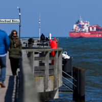 Финландия задържа кораб, идващ от Русия, след като скъсал кабел с котва