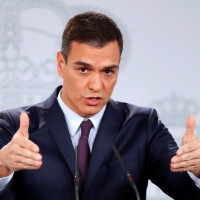 Санчес към Тръмп: Не може да се играе руска рулетка със съдбата на милиони хора