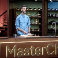Журито на MasterChef раздаде още седем престилки на талантливи хоби-готвачи и сгоди влюбена двойка