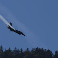 29 души загинаха, след като руски военен самолет се разби в скала в Крим