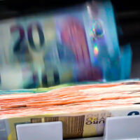 Мъж даде 195 000 евро – всички семейни спестявания, след като повярва на фалшива реклама с актьор за криптовалута