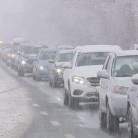 Обилен снеговалеж в цялата страна: Над 500 снегорина почистват пътищата