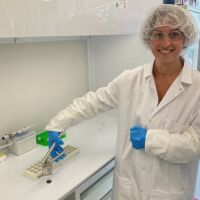 Коя е българката, открила препарат, който не само спира раковите образувания, но и метастазите?