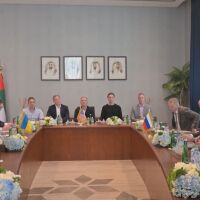 Преговорите за мир: Киев, Москва и Вашингтон отново ще се съберат в Абу Даби