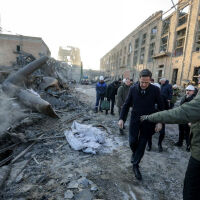 Преговори под обстрел: Нов опит за примирие в Украйна на фона на смъртоносни удари