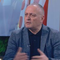 Доц. Неделчо Стойчев: Поведението на Ивайло Калушев е на нарцистичен психопат, едва ли ще посегне на живота си