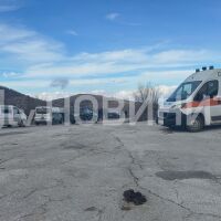 Неофициално: Намериха три тела в изоставен кемпер над Враца