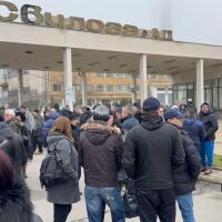 Протест заради неизплатени заплати: Работници от завод „Свилоза“ не са получавали пари от 5 месеца 