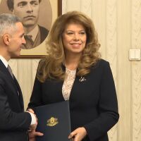 Делян Добрев: „Оставам в ГЕРБ“, Гюров готви състава на новото служебно правителство