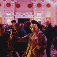 Венеция през зимата в София: Магията на венецианския карнавал превзема централните столични улици