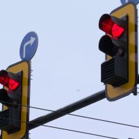 „Щори“ на светофарите: Шофьорите не могат да видят зелената светлина отдалеч 