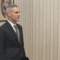 Андрей Гюров представи служебния кабинет: Кои са министрите в него?