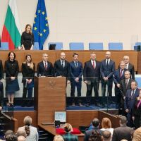 Служебният кабинет „Гюров“ се закле пред Народното събрание (ВИДЕО)