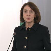 Новият външен министър Надежда Нейнски: Приоритет са честни избори и предвидима външна политика