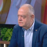 Атанасов: Притеснителен е бъдещ политически сценарий, при който Радев стане премиер, а Йотова – президент