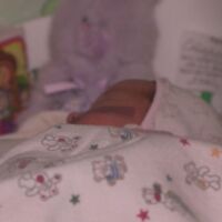 Истории за оцеляването: Как медици спасяват животи, когато спре токът в детска болница в Украйна 