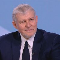 Румен Христов: Всеки бяга от определянето на хора в кабинета като „свои“. Няма лошо да се признае, че те са свързани с политически формации