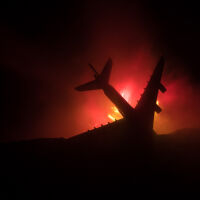 Медицински самолет се разби, загинаха седем души