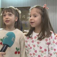 „Марта фест“: Деца от Благоевград изработват мартеници, с които ще украсят кв. „Вароша“