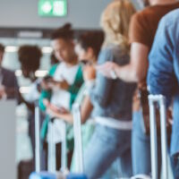 Великобритания изисква днес специален документ от влизащите в страната чужденци