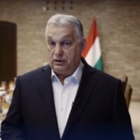 Унгария върна двата конфискувани бронирани банкови автомобила на Украйна, но задържа златото и парите, които бяха в тях