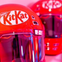 KitKat и Formula 1 се срещат в пресечната точка на скоростта и почивката