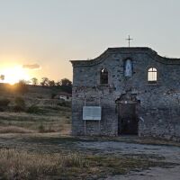 Водите на язовир „Жребчево“ отново достигнаха Потопената църква