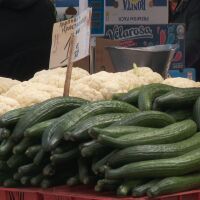 От краставици до фризьорски услуги: Малката кошница расте с до 73% при някои стоки