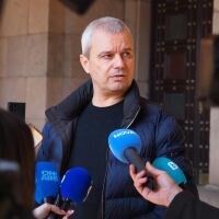 Костадинов: Имаме сведения, че летището в София ще се използва за логистична подкрепа на операциите срещу Иран