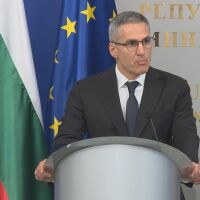 Андрей Гюров: Няма директна военна опасност за България, не участваме в този конфликт
