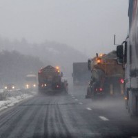 Джип и снегорин се сблъскаха на пътя София – Варна, движението край Балван е затруднено