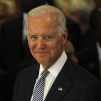 Бижута, картини и игрален влак - сред подаръците за десетки хиляди, които е получил Джо Байдън